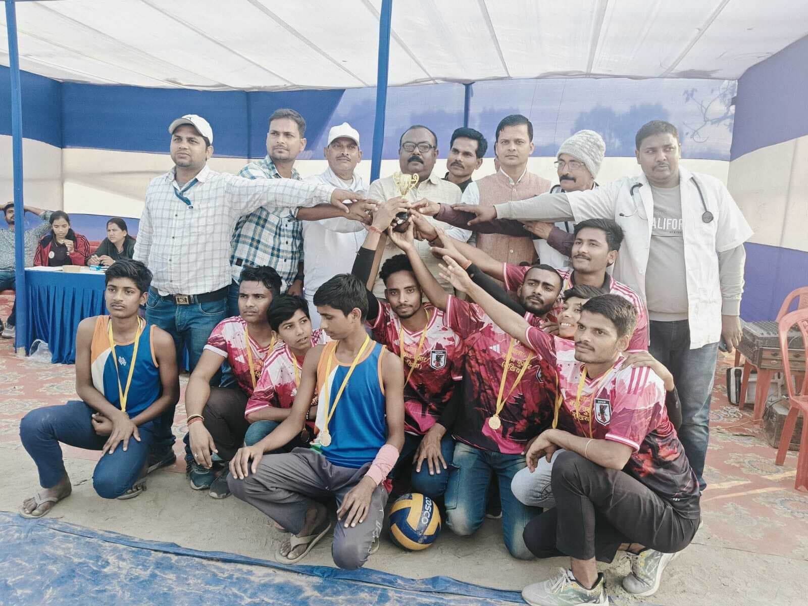 कबड्डी के फाइनल में उत्क्रमित उच्च माध्यमिक विद्यालय मलिया ने 27 अंक से विजयी