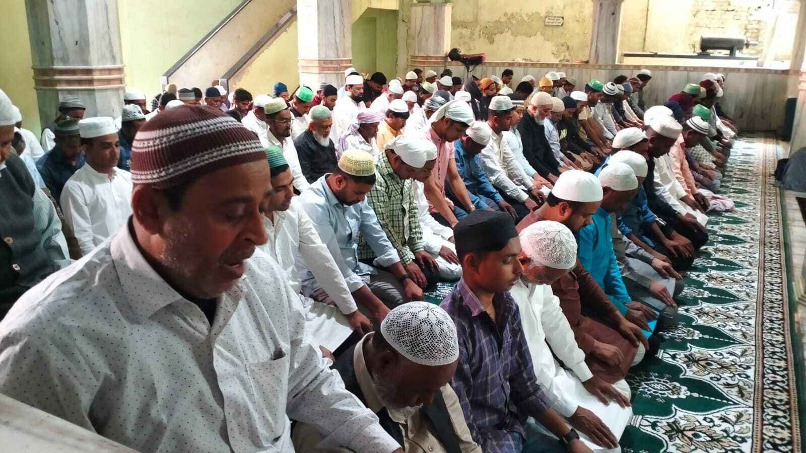 देश व दुनियां में अमन-चैन व शांति की मांगी दुआ