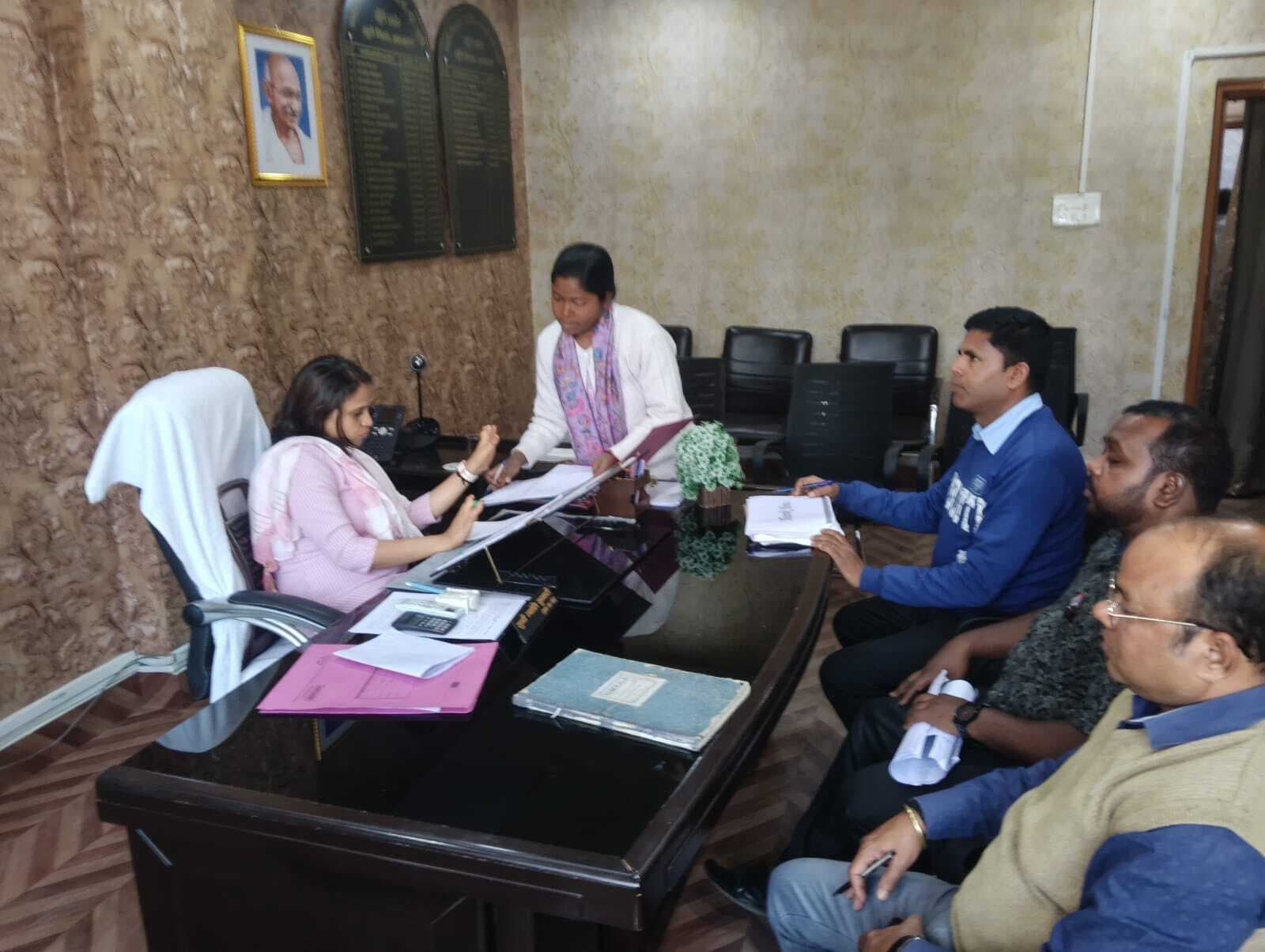 सभी तरह की पंजियों को अपडेट रखें : बीडीओ