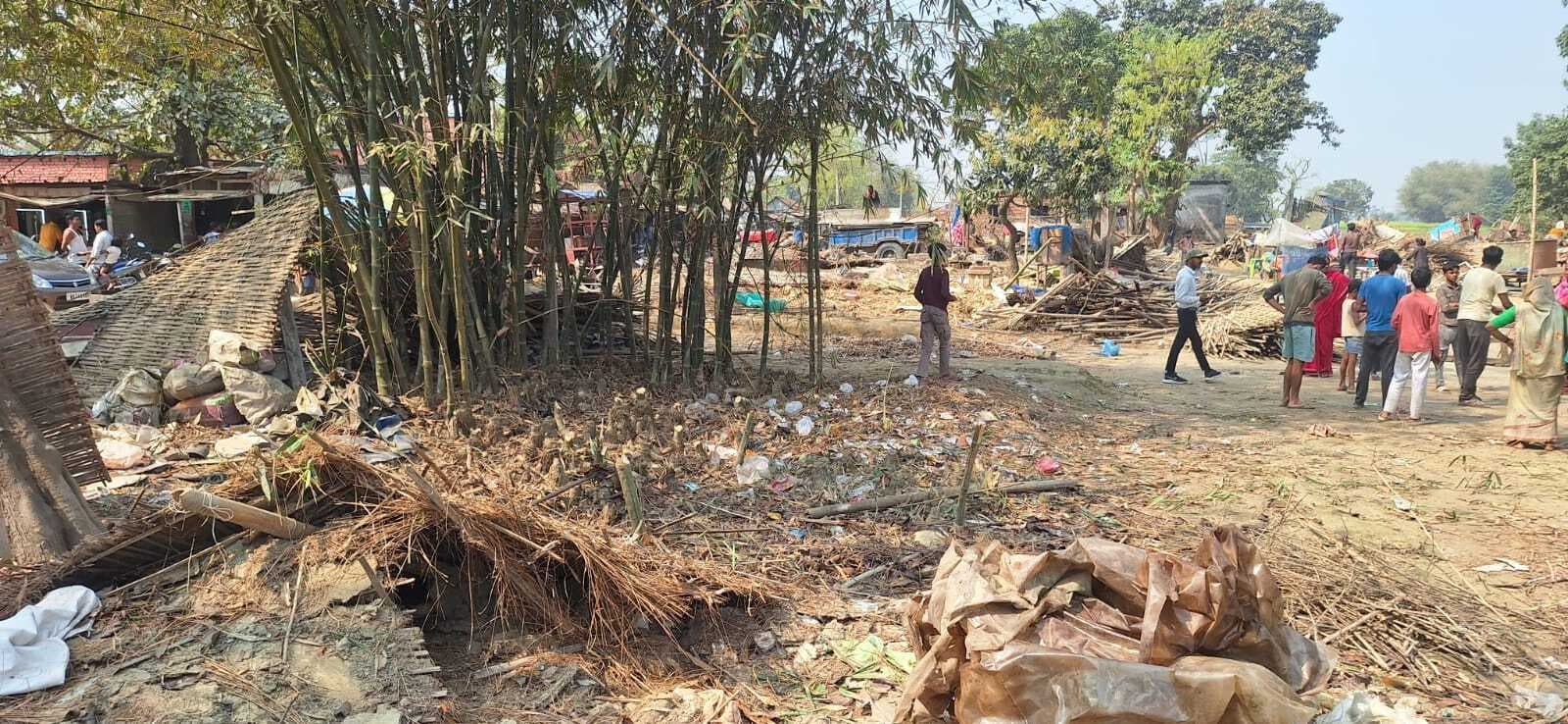 सैरात की जमीन को कराया अतिक्रमण मुक्त