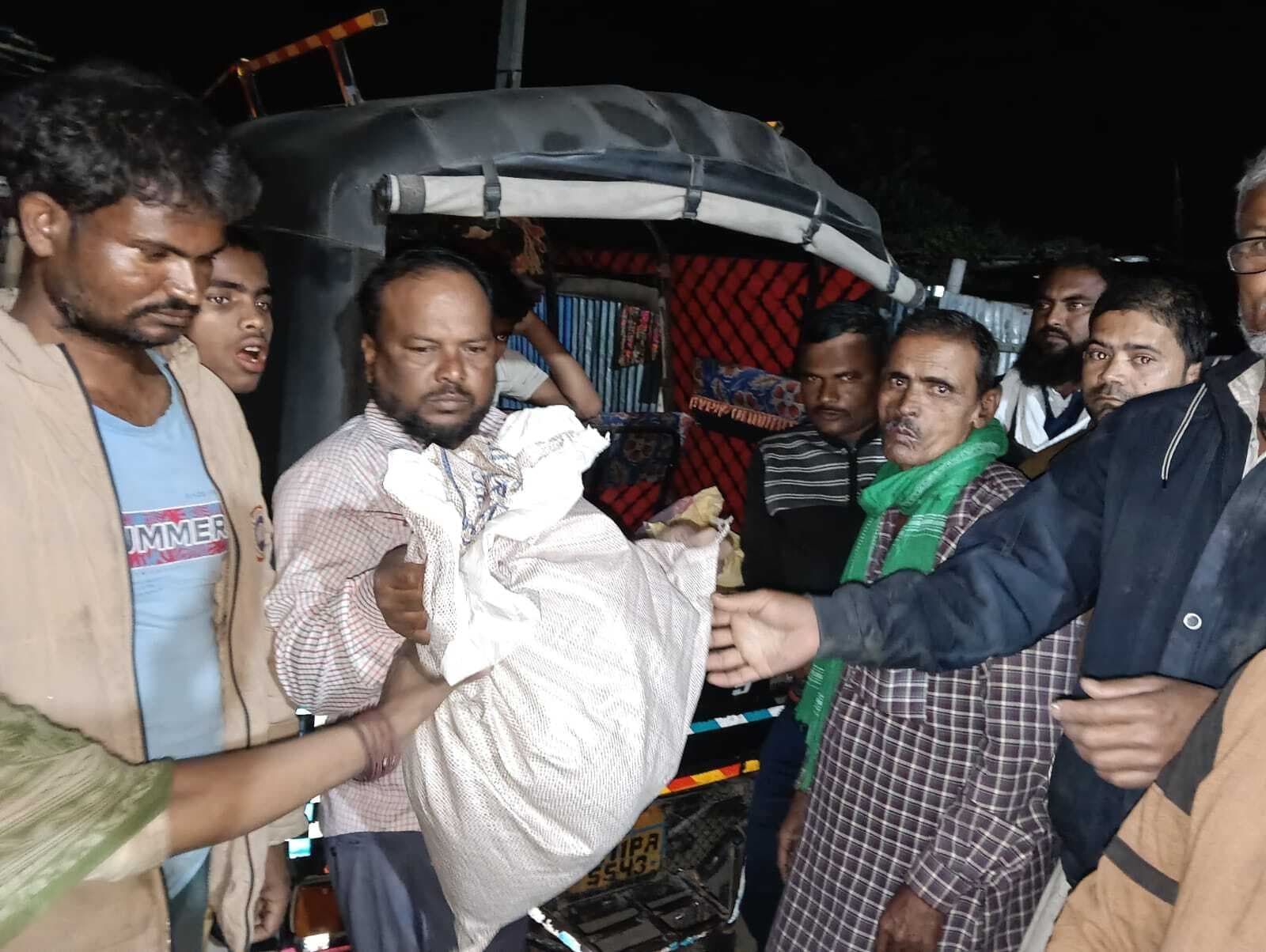 आगलगी में 10 परिवारों के घर जलकर नष्ट