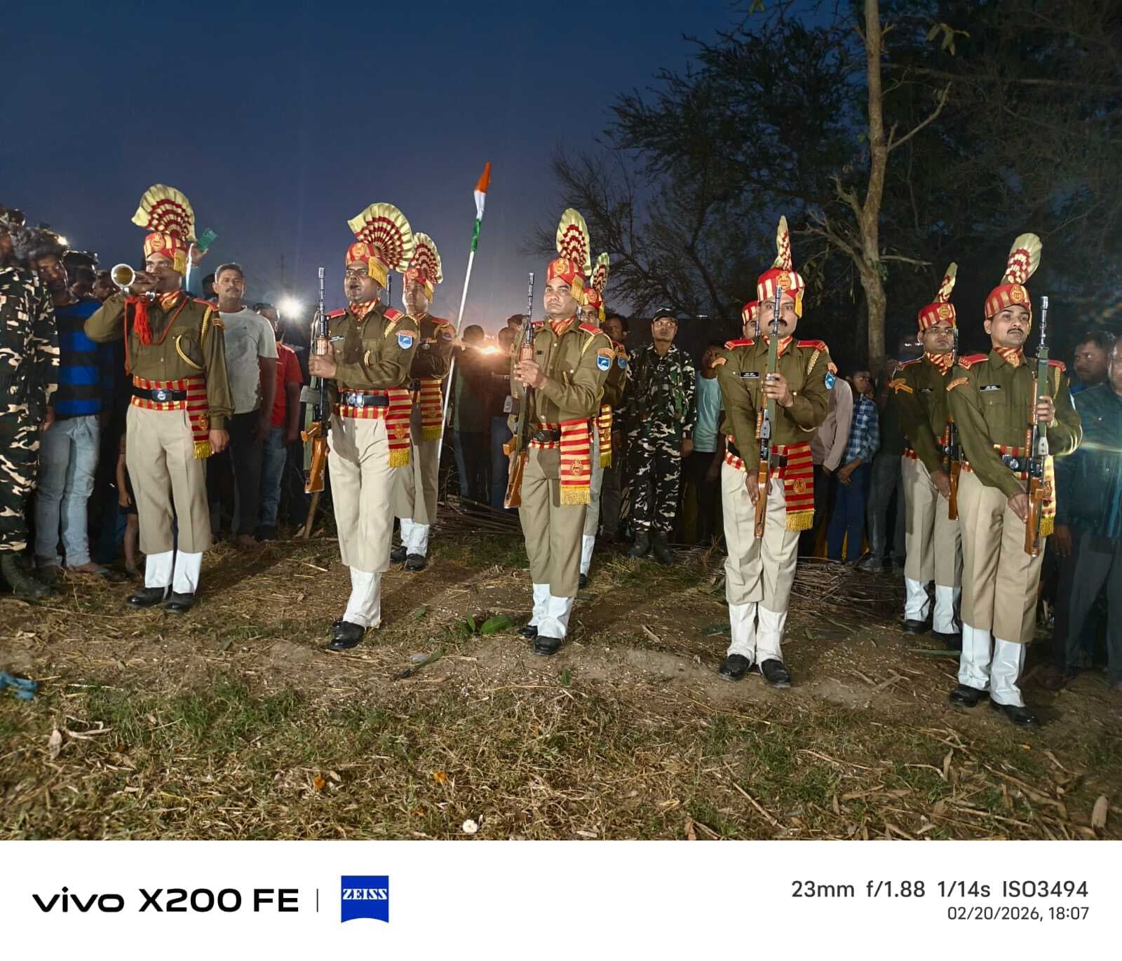 दिवंगत सेना के जवान का पार्थिव शरीर पहुंचा कैथी, अंतिम दर्शन को उमड़ी भीड़