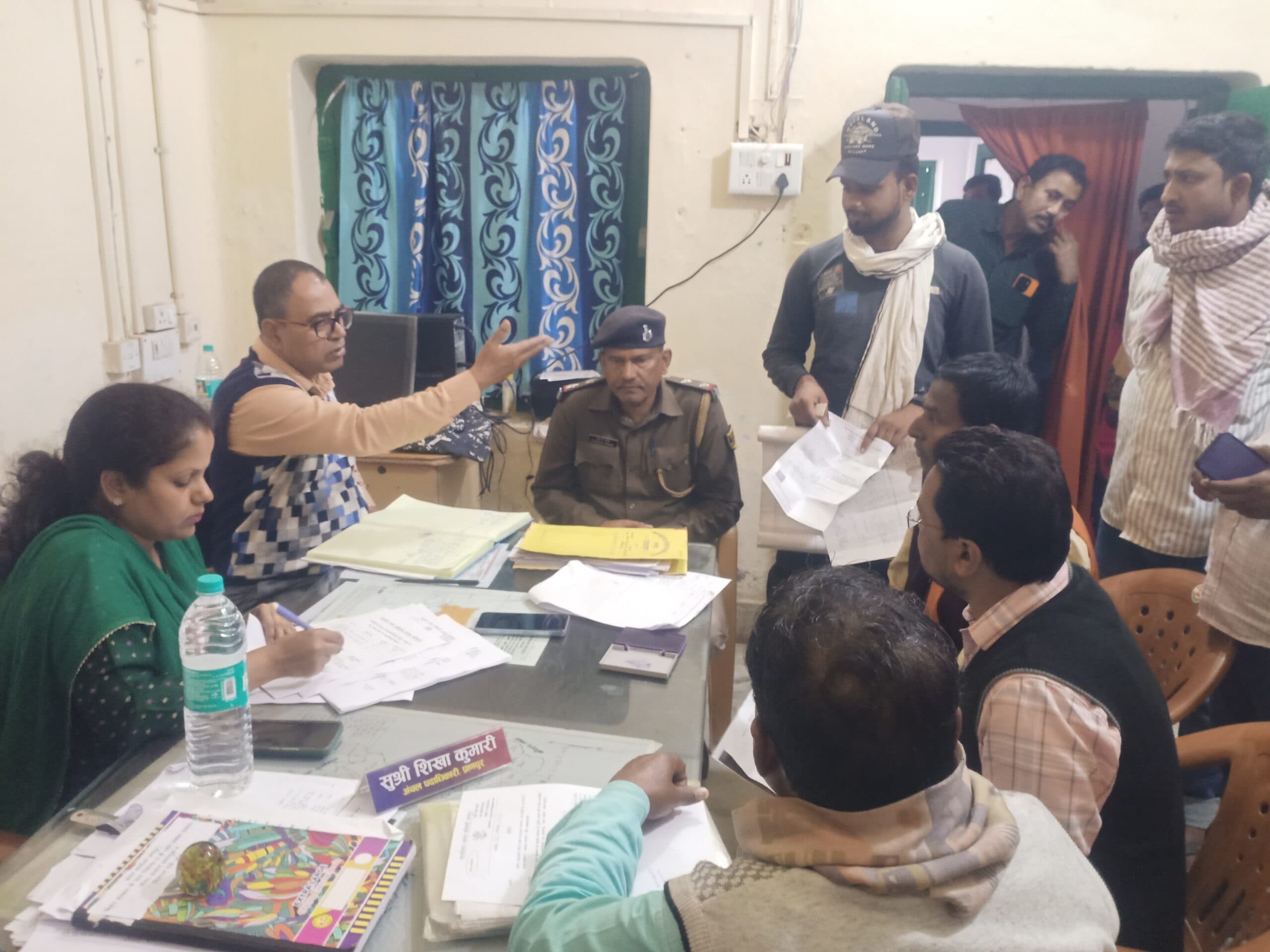 जनता दरबार में चार मामलों का निष्पादन