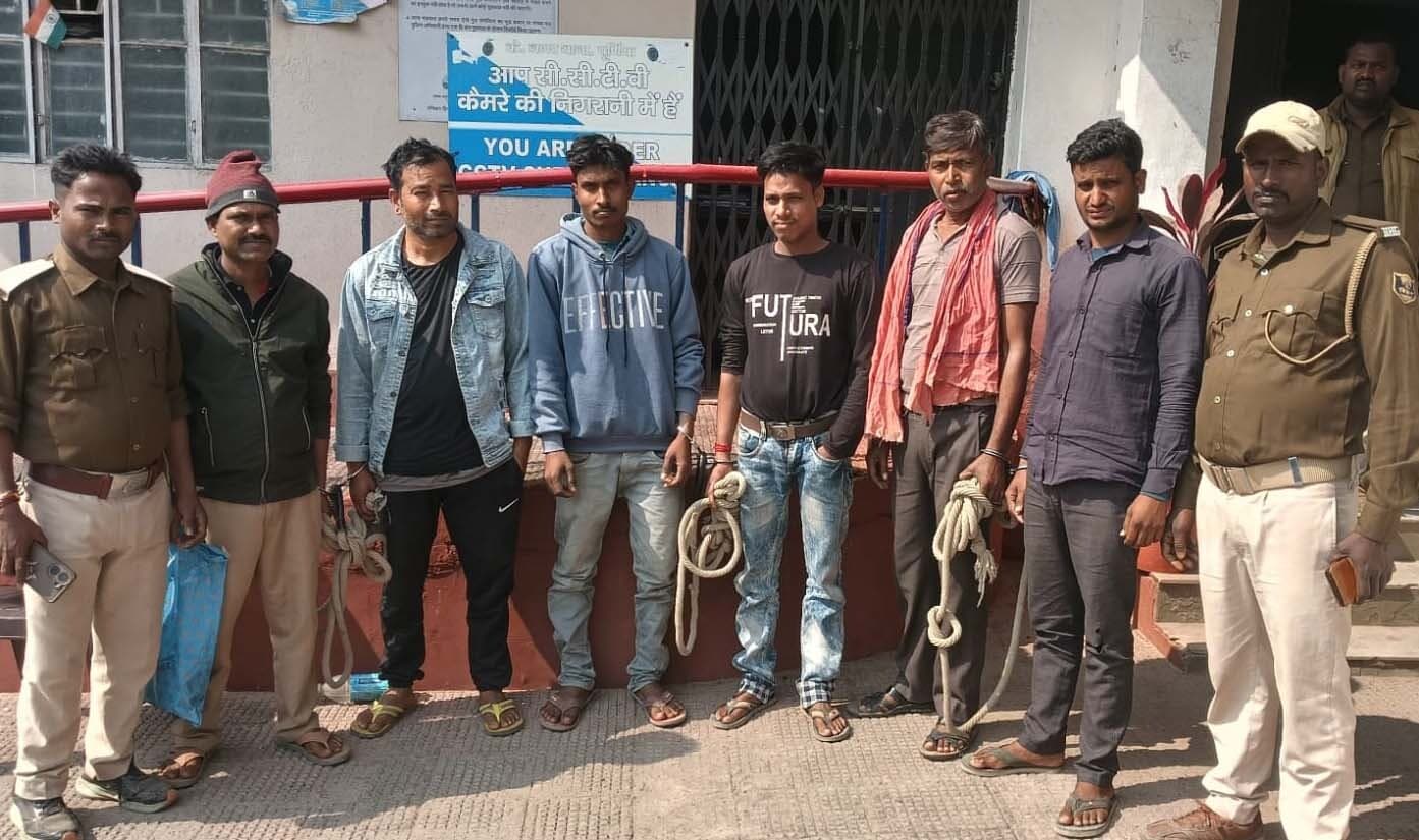 हंगामा करते आधा दर्जन शराबी गिरफ्तार