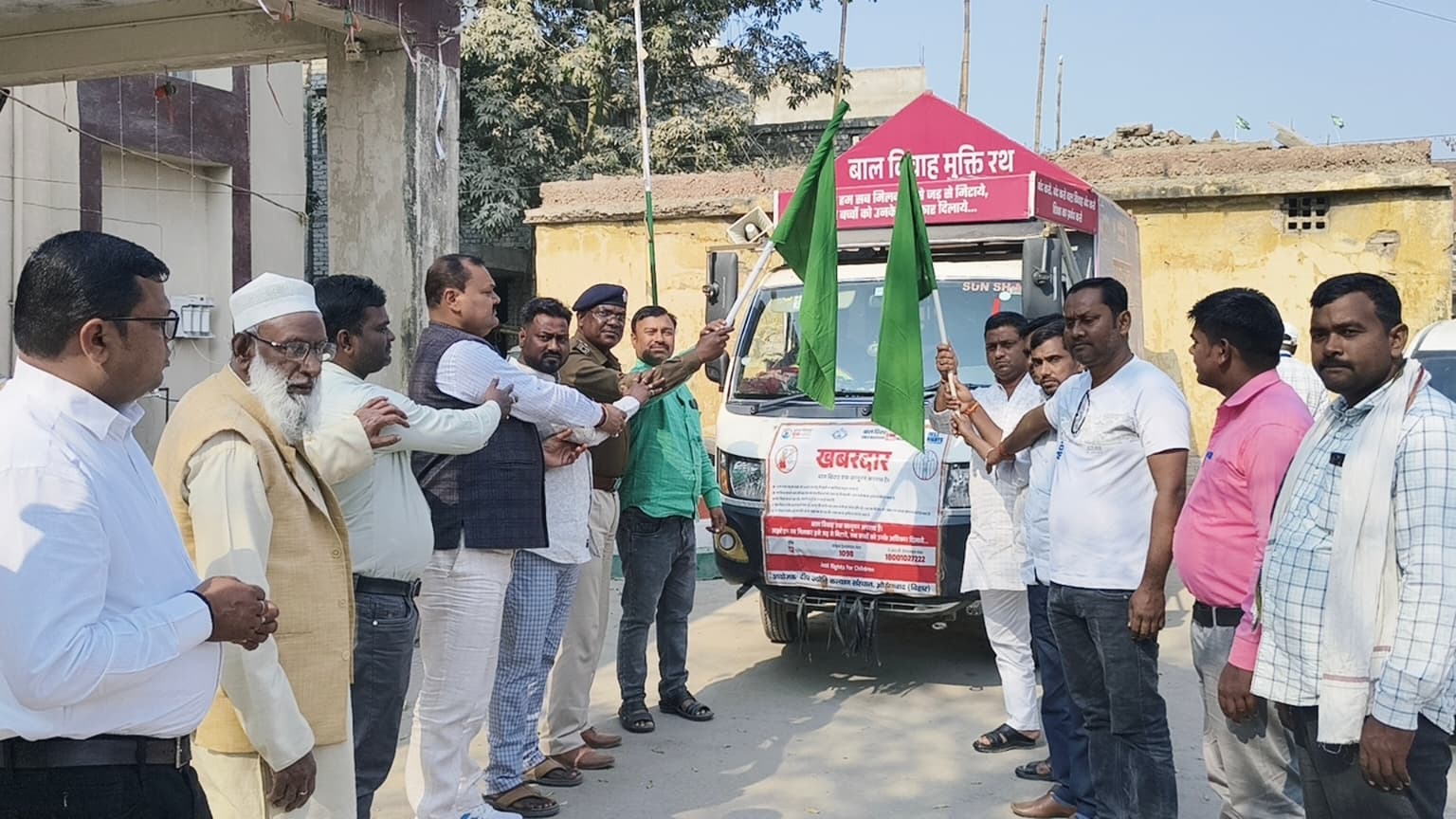 बाल विवाह के खिलाफ निकली जागरूकता रथयात्रा, दिलायी गयी शपथ