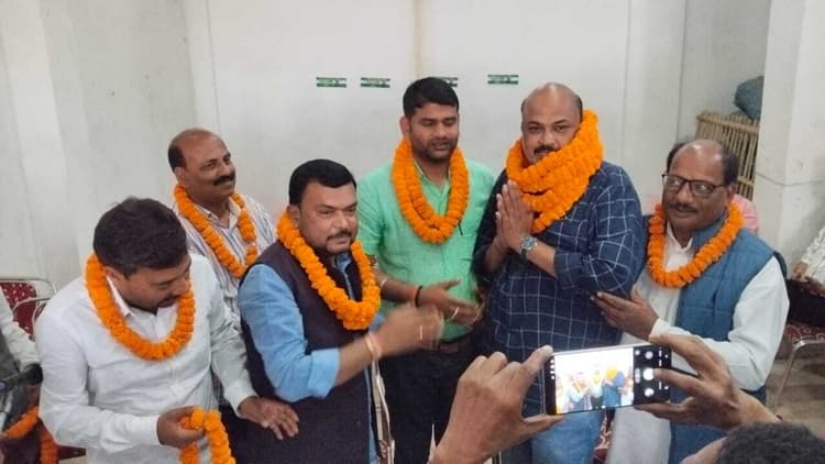 कोढ़ा से तीसरी बार निर्विरोध जदयू प्रखंड अध्यक्ष बने बिट्टू