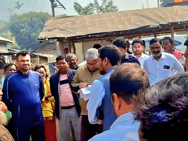 चल रही योजनाओं को गुणवत्ता के साथ करें पूरा: जिलाधिकारी