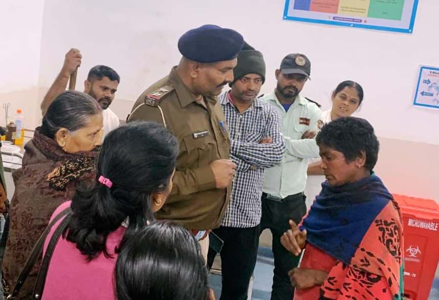 बच्चा चोरी की अफवाह से दहशत में लोग, पिट रहे निर्दोष व विक्षिप्त महिलाएं