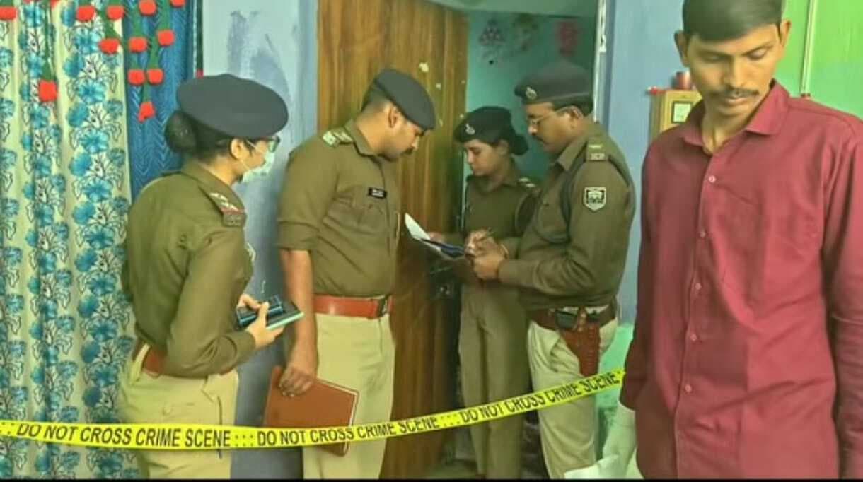 तीसरी बेटी के जनने पर पत्नी की हत्या कर पति ने थाने में किया सरेंडर