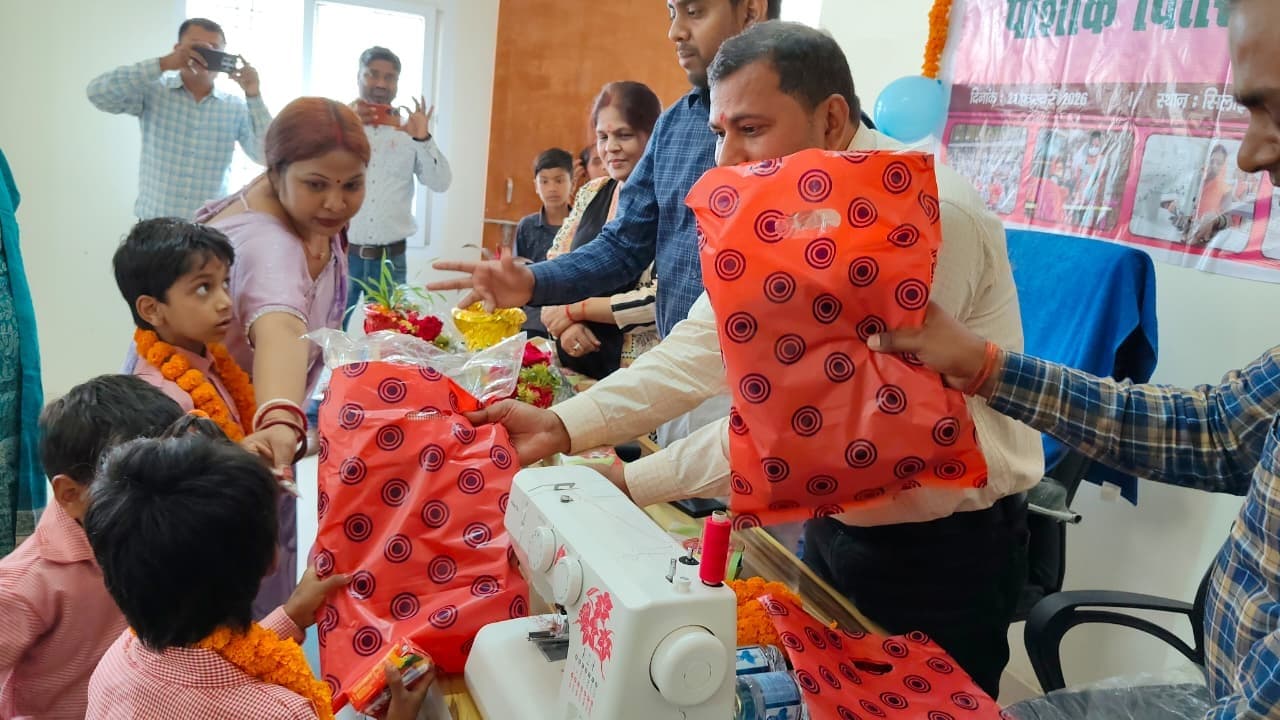 जीविका परियोजना महिलाओं को करवा रही रोजगार, महिला सशक्तिकरण को मिल रहा बढ़ावा - डीडीसी