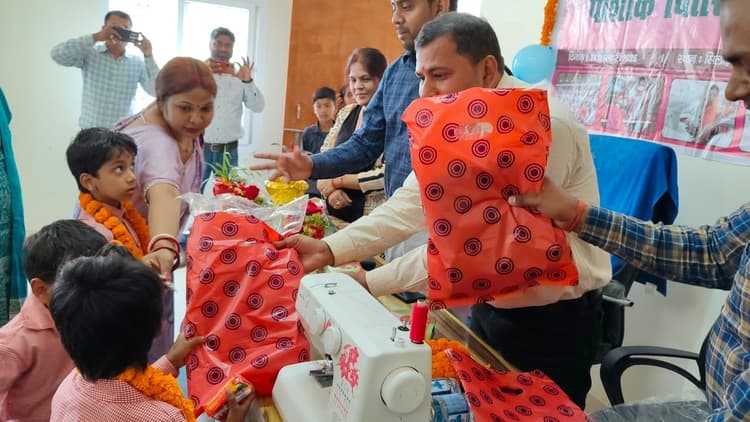 जीविका परियोजना महिलाओं को करवा रही रोजगार, महिला सशक्तिकरण को मिल रहा बढ़ावा - डीडीसी