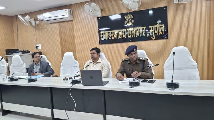 अतिक्रमण, जाम व अवैध वसूली पर बरती जायेगी सख्ती : डीएम