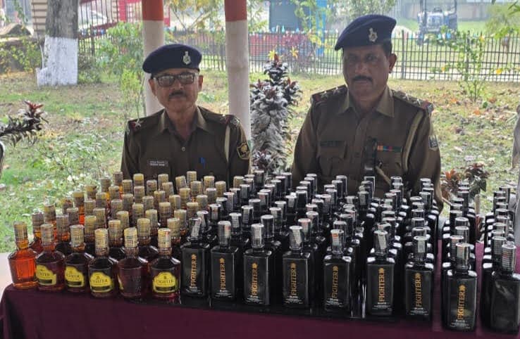 41.7 लीटर शराब जब्त