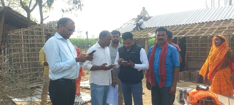 पीएम आवास प्लस निर्माण का बीपीआरओ ने किया निरीक्षण