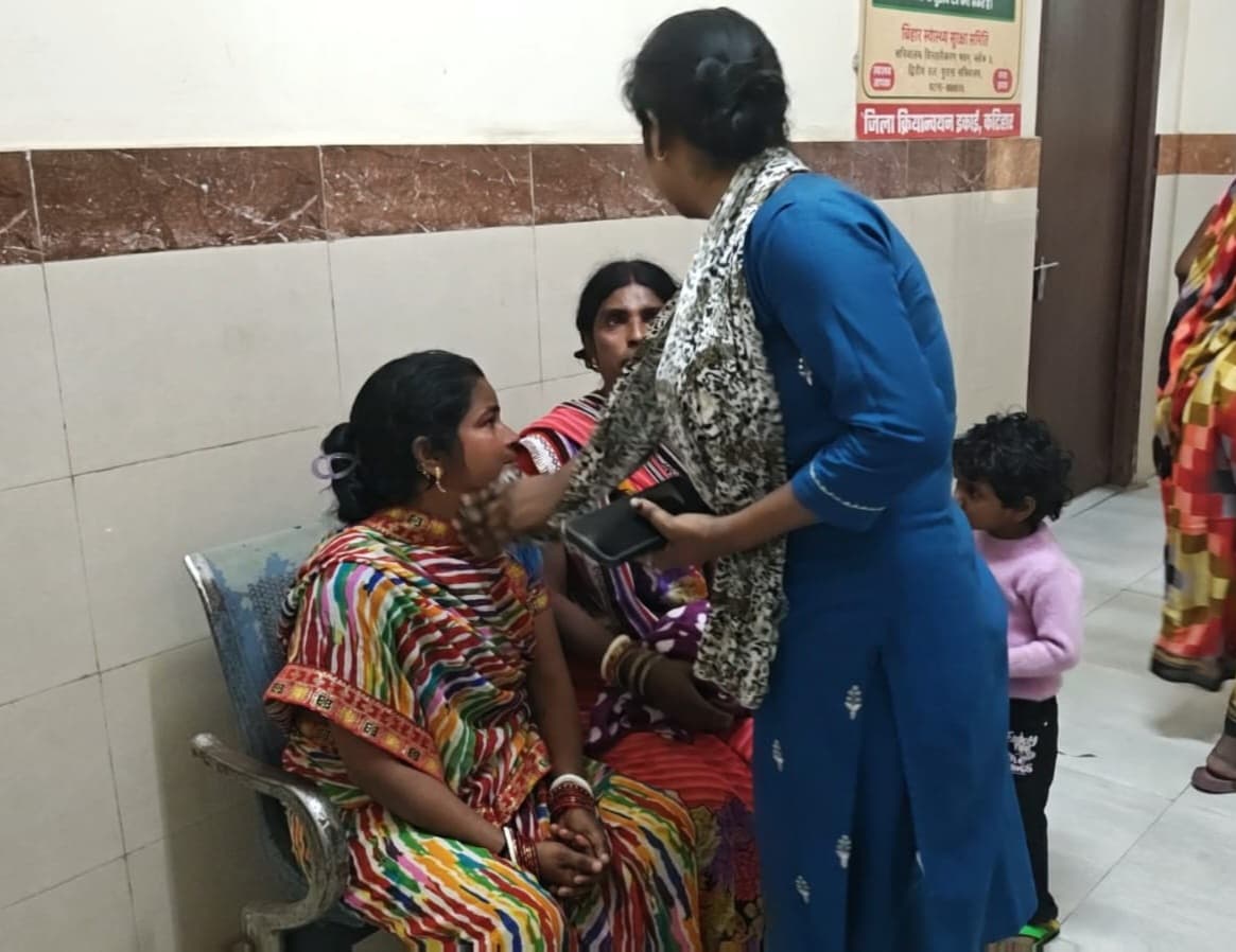 भोजन बनाने के क्रम में आग से झुलसी महिला