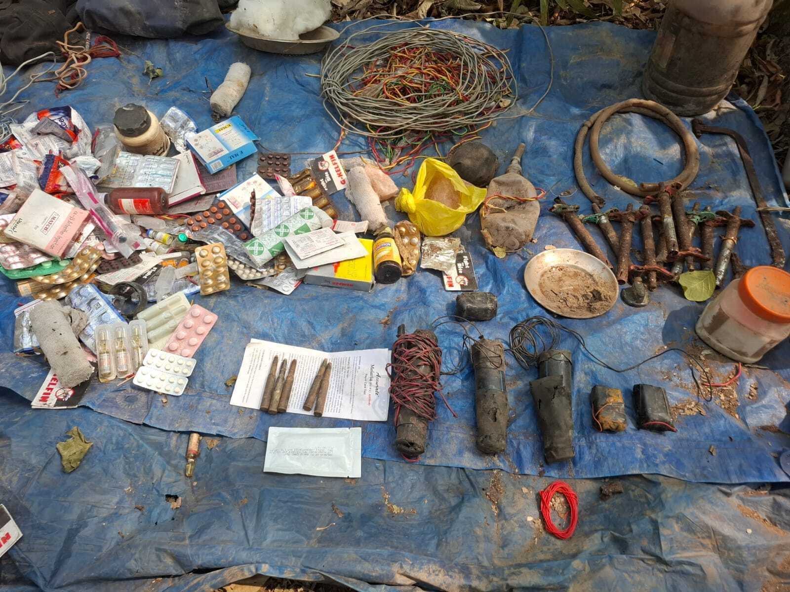 लुटुआ के मेहराव जंगल से आइइडी समेत कई विस्फोटक सामान बरामद