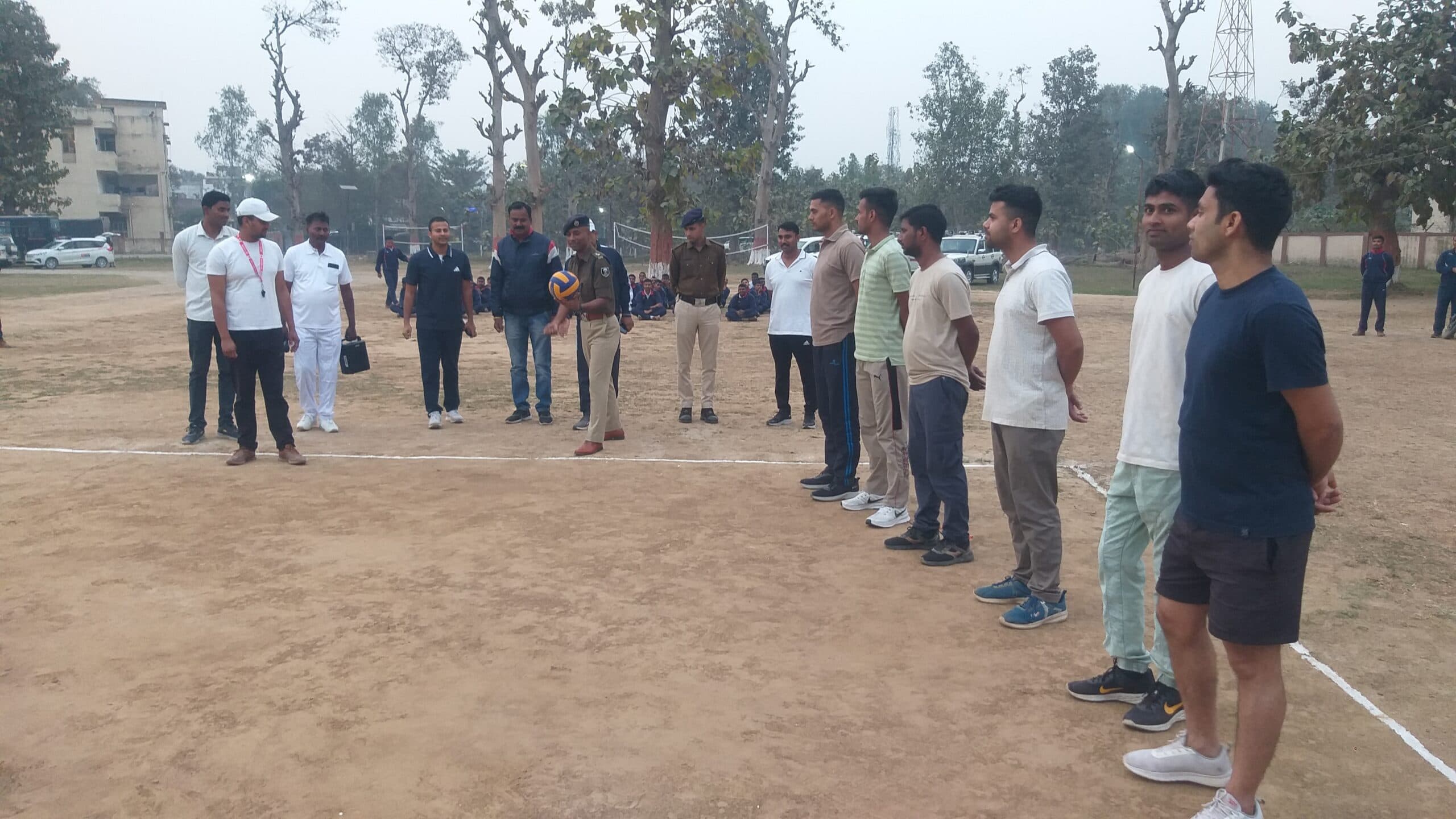 पुलिस सप्ताह पर वॉलीबॉल टूर्नामेंट की हुई शुरुआत