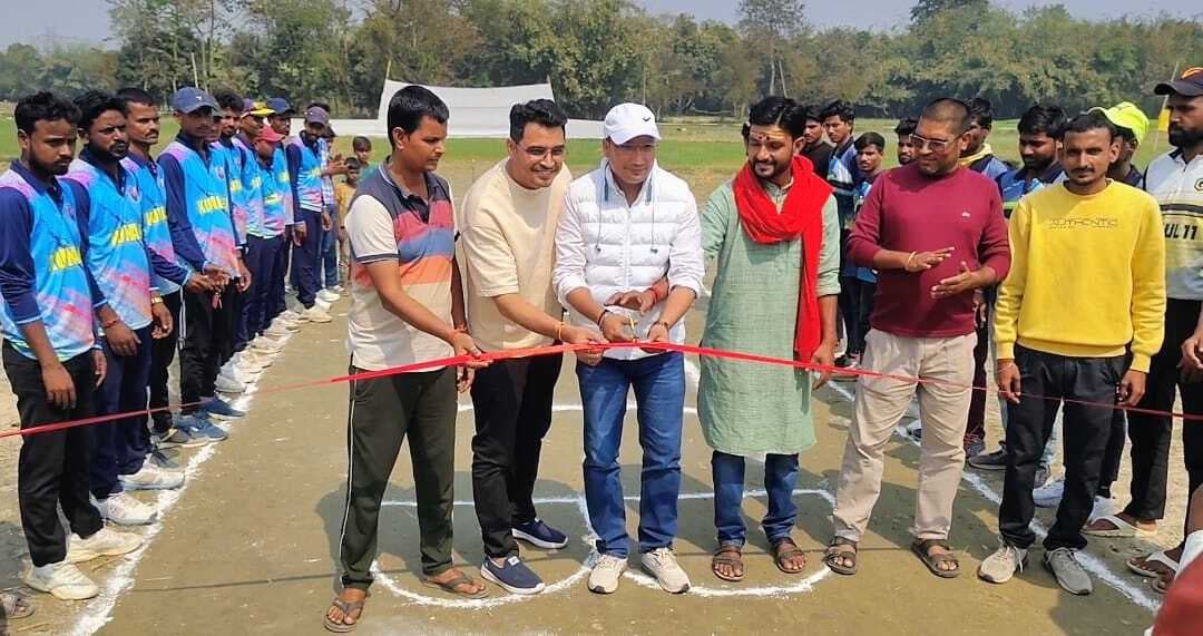 त्रिमूर्ति क्रिकेट क्लब ने शुरू किया क्रिकेट टूर्नामेंट