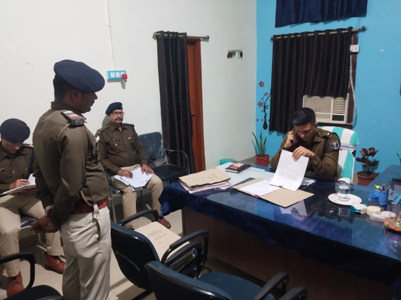 पुलिस अधीक्षक ने सूर्यगढ़ा थाना का निरीक्षण, लंबित कांडों की हुई समीक्षा