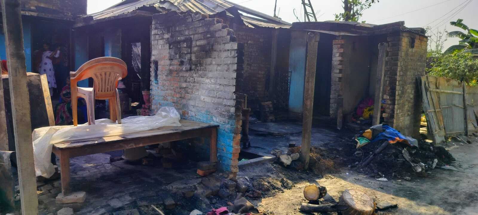 बंद मकान में भीषण आग, लाखों की संपत्ति राख