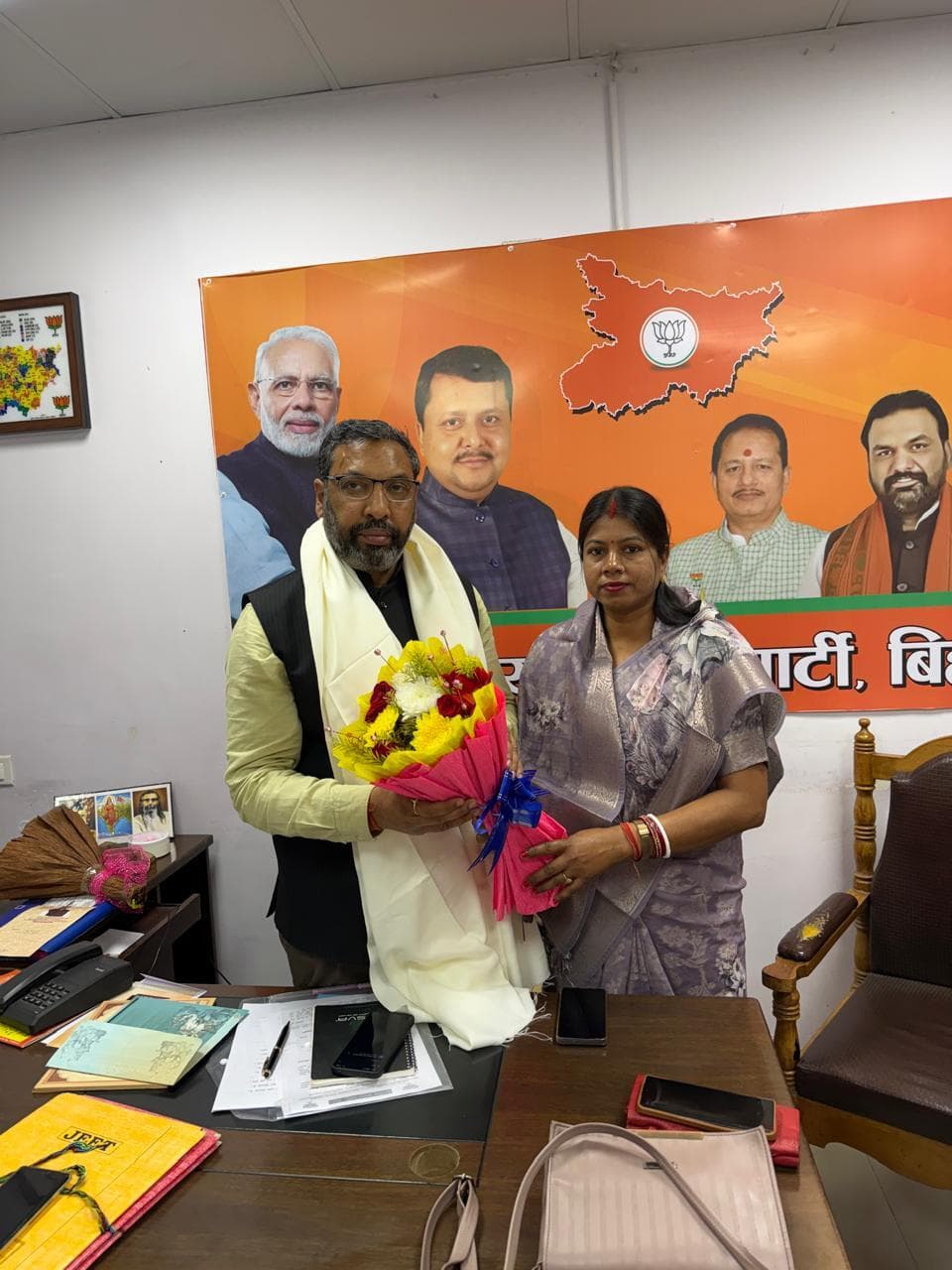 ग्रामीण विकास मंत्री से मिलीं मुखिया, पंचायत की समस्याओं से कराया अवगत