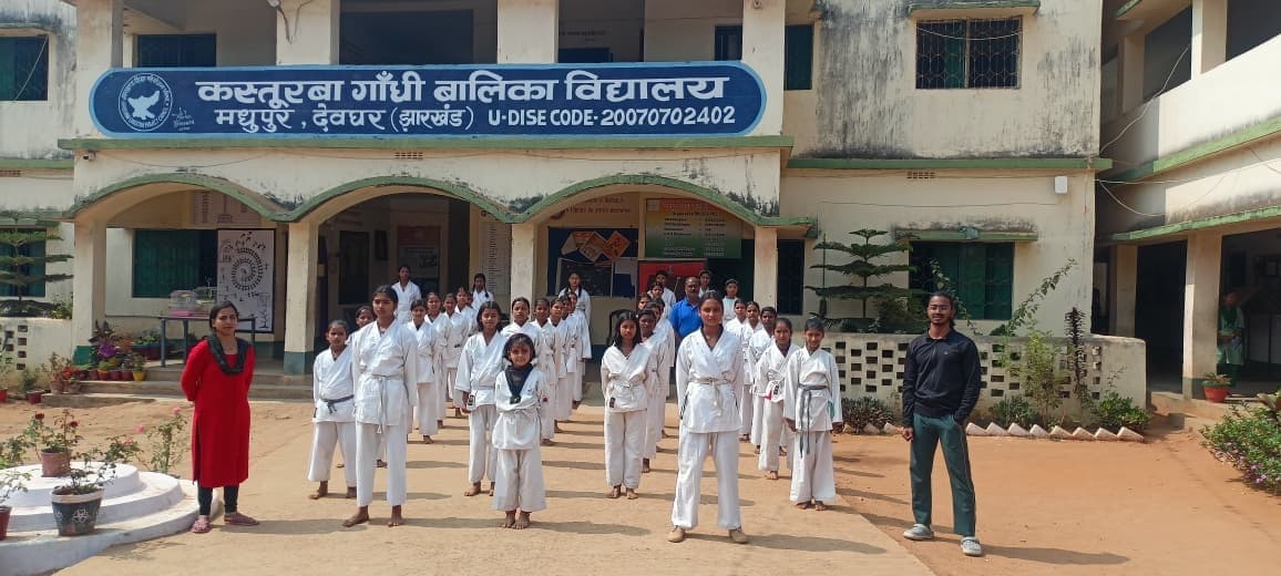 ताइक्वांडो बेल्ट ग्रेडिंग में 32 छात्राओं को मिली सफलता