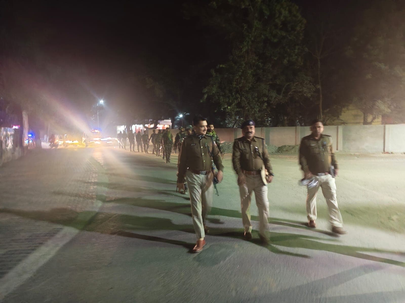 सीमावर्ती क्षेत्र निकाल गया फ्लैग मार्च