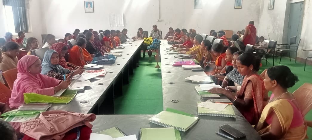 ठाकुरगंगटी में पोषण सखी की मासिक बैठक, कुपोषण से बचाव पर चर्चा