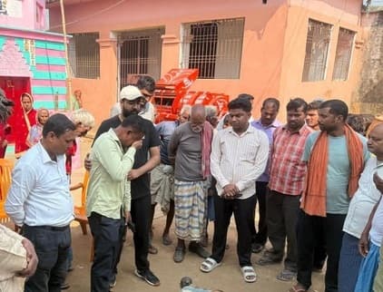 रिश्तेदारों को ट्रेन में बैठाने आये शिक्षक की हृदय गति रुकने से मौत