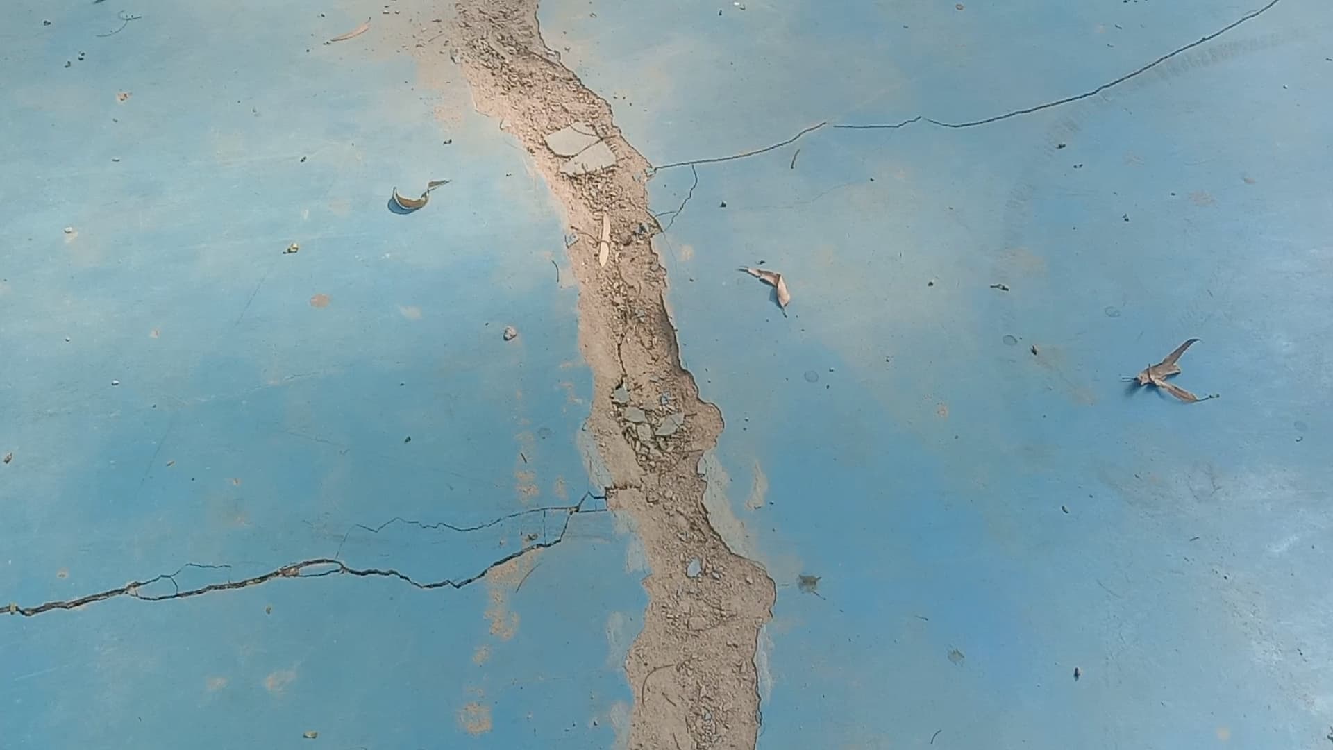 बच्चे कहां खेलकर निखारेंगे प्रतिभा, मैदान तो बना नहीं