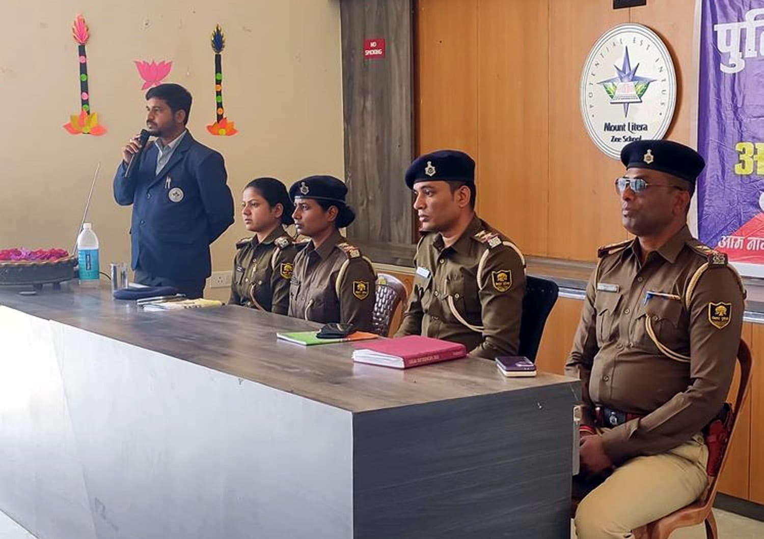 असहज होने पर माता-पिता या पुलिस को दें सूचना: थानाध्यक्ष