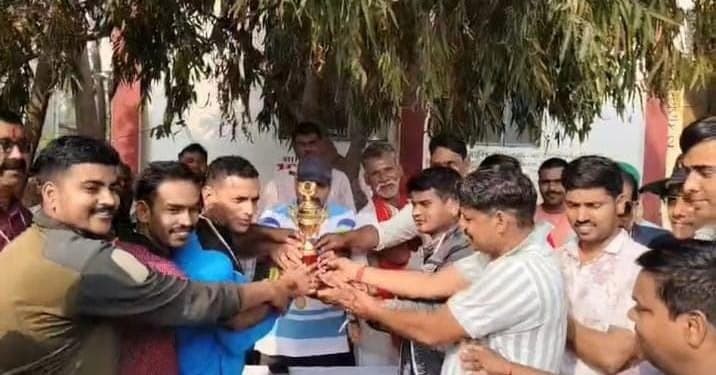 बिहार पुलिस सप्ताह को ले मैत्री क्रिकेट मैच का आयोजन