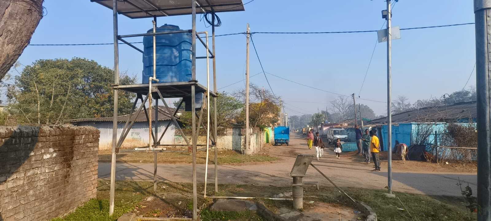 दो जलमीनारों से तार व स्टार्टर चोरी, पेयजल संकट गहराया