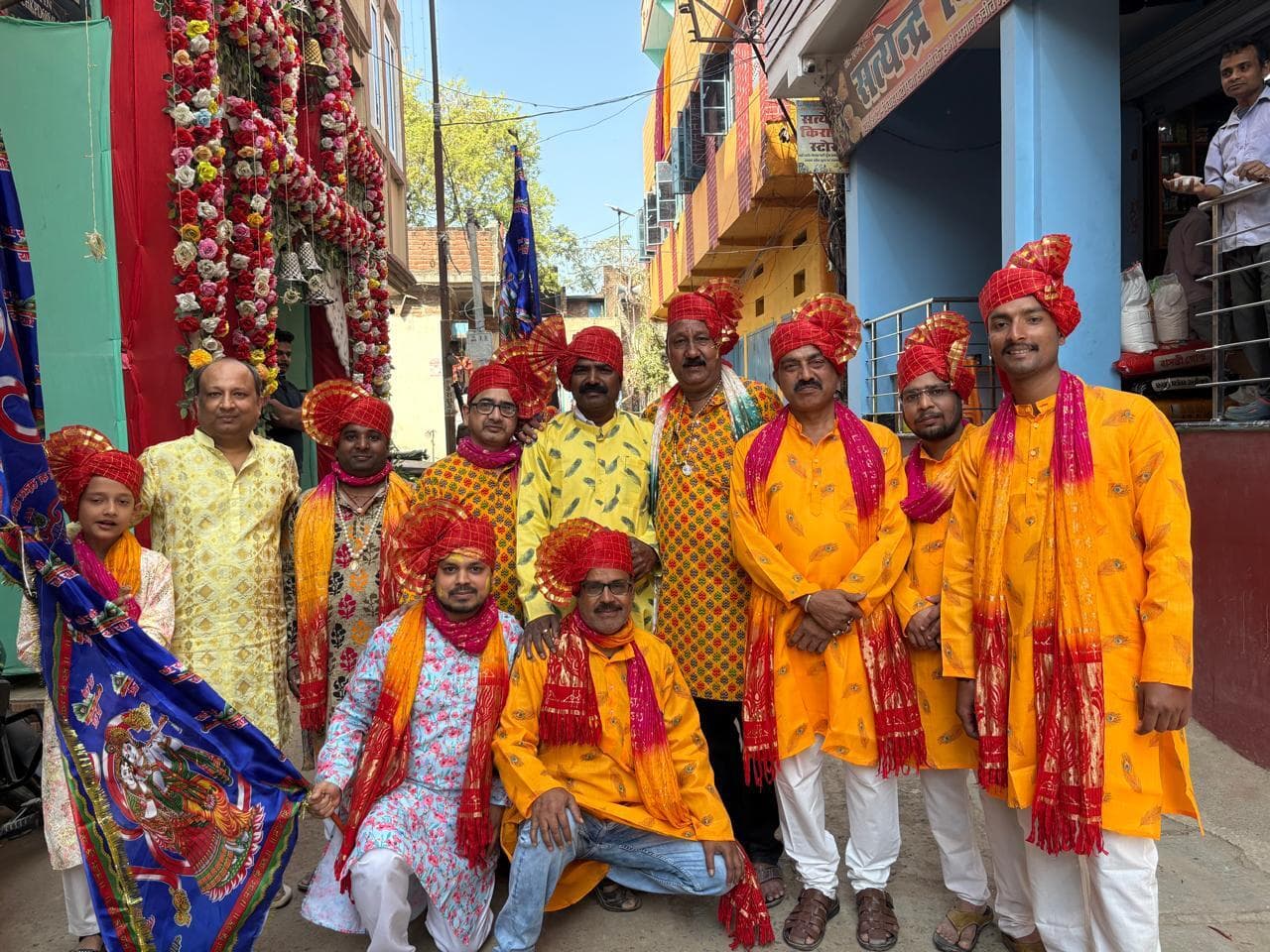 वारिसलीगंज में फाल्गुन महोत्सव की धूम, निशान यात्रा में झूमे श्याम भक्त