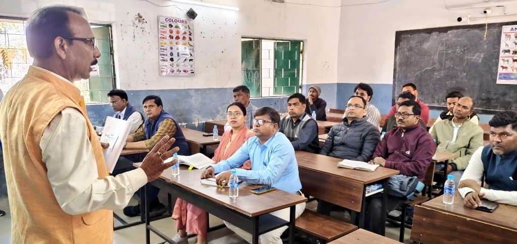 कर्मियों को दिया गया मतगणना का प्रशिक्षण