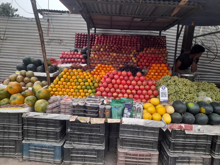 रमजान की रौनक में बाजार गुलजार, महंगाई के बावजूद इबादत और परंपरा पर भारी आस्था