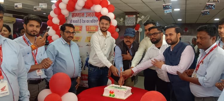 15 वर्ष पूरा करने पर मां दुर्गे होंडा में उत्सव