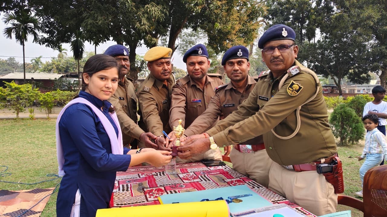 चित्रकला प्रतियोगिता में विभूति  रही अव्वल