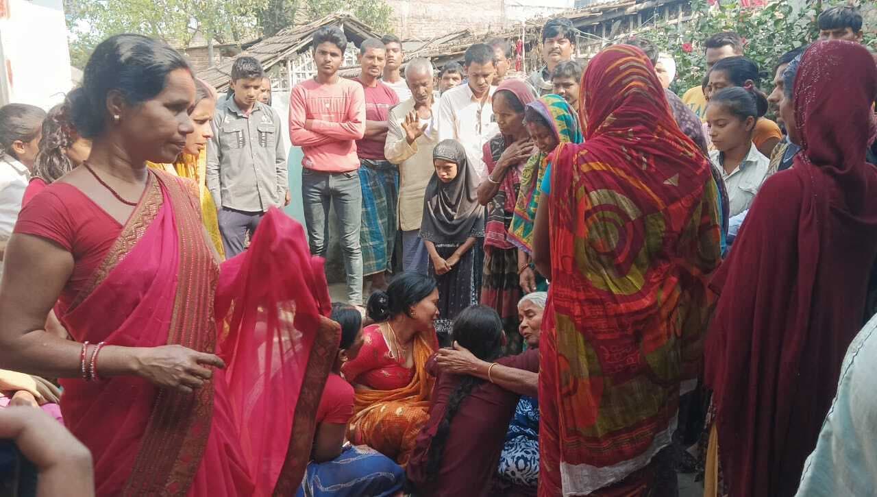 पोठिया में मातम: बुलेट से बारात जा रहे युवकों को वाहन ने मारी टक्कर, दो की मौत