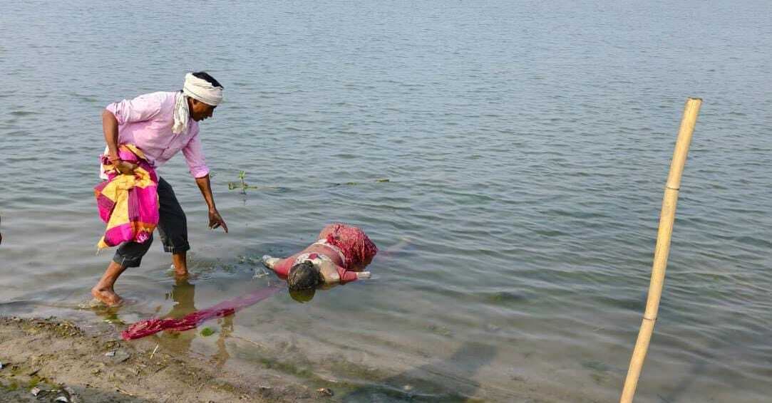 तीन दिन पूर्व लापता वृद्ध महिला का शव महानंदा नदी किनारे मिला
