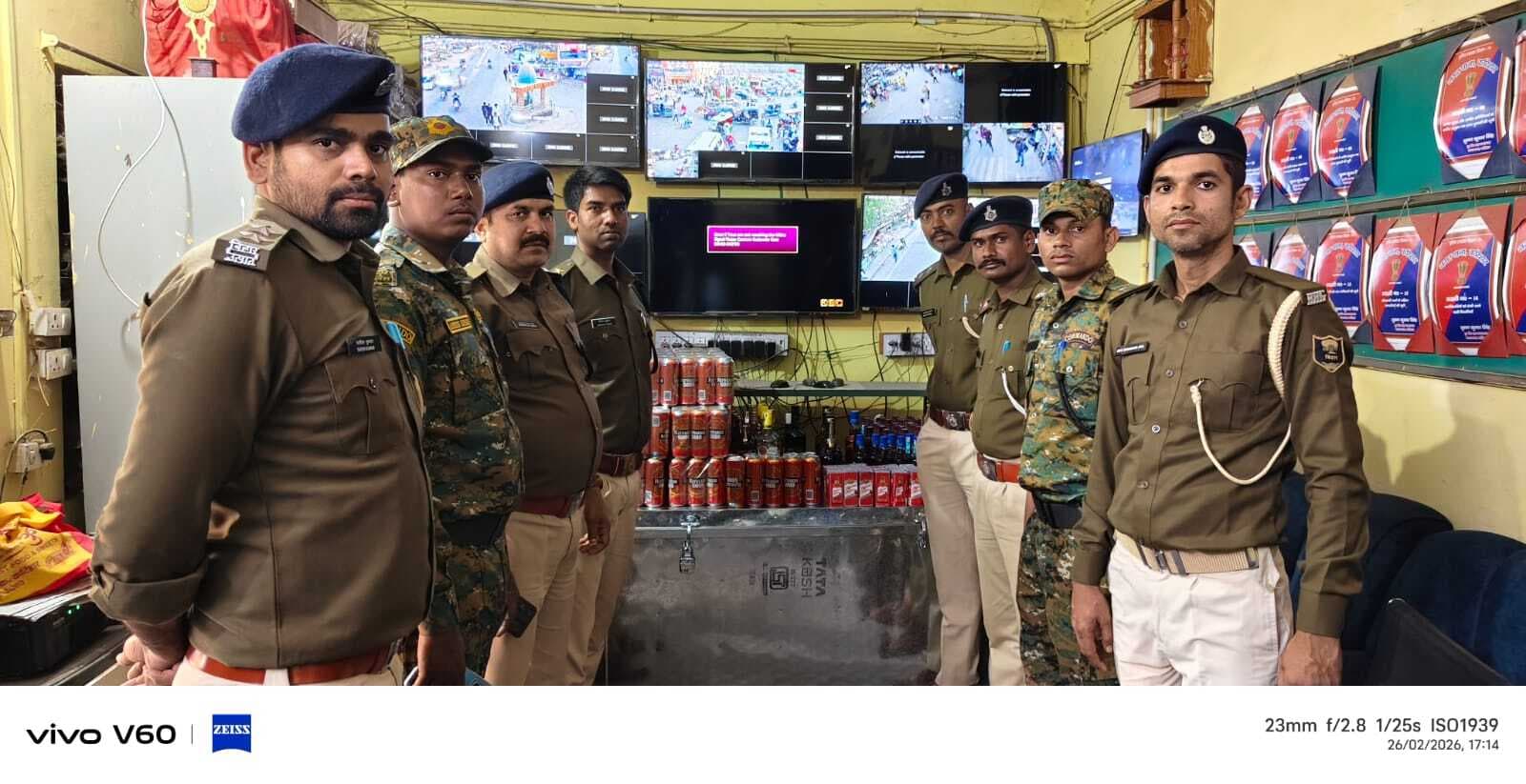 कोरिया पट्टी में छापेमारी कर 131 लीटर शराब किया बरामद