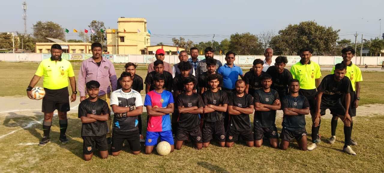 मुरारपुर ने सेमीफाइनल में स्थान किया सुरक्षित