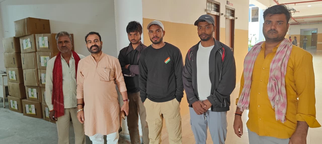 महेशखूंट से बारात जा रहे बाइक सवार तीन युवक सड़क किनारे पोल से टकराया, एक की मौत, दो जख्मी