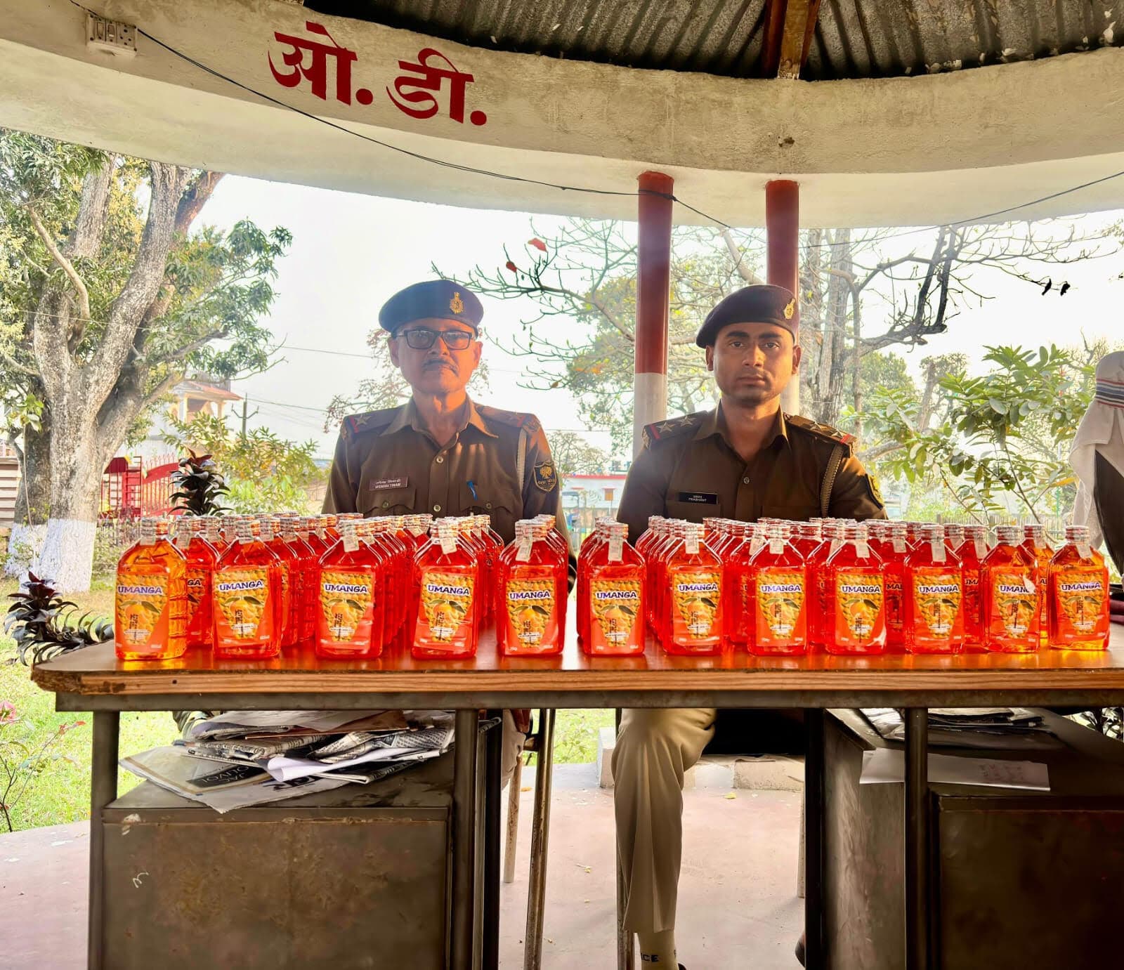 27 लीटर शराब बरामद, तस्कर फरार