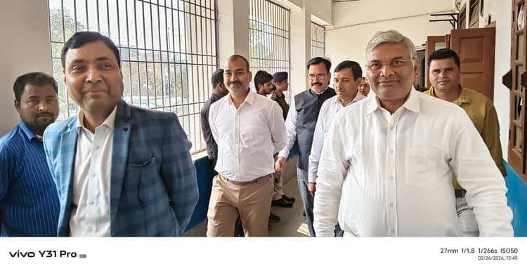 मध्यस्थता केंद्र का जिला जज ने किया निरीक्षण