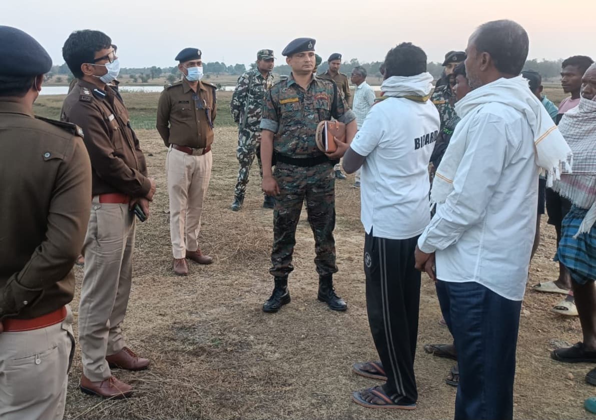 तरौना बांध में बोर में बंधी मिली सड़ी-गली लाश, क्षेत्र में सनसनी, मौके पर पहुंचे एसपी