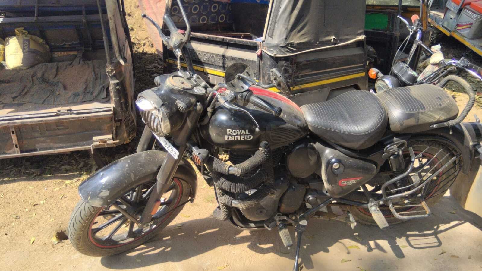 पिरौटा नशाडीह बांध पर युवक का मिला शव, पास थी क्षतिग्रस्त  बाइक