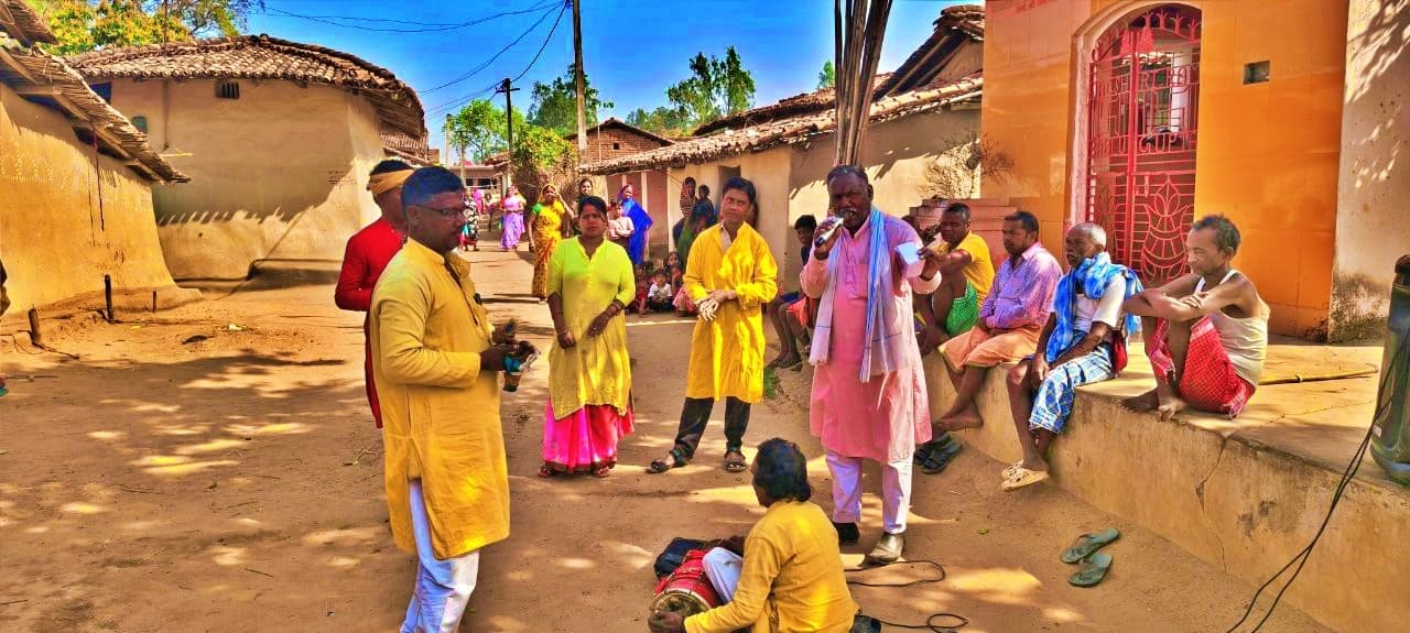 Giridih News :नुक्कड़ नाटक से दिया डायन प्रथा उन्मूलन का संदेश