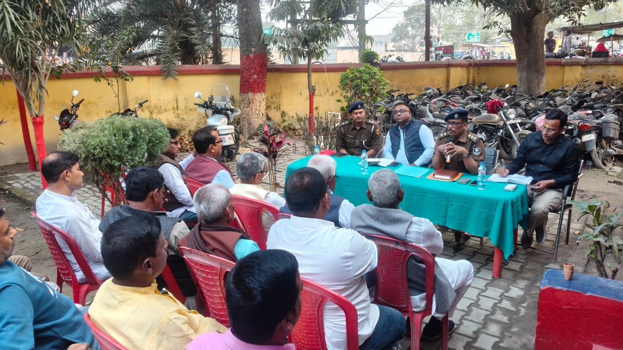 बैठक में आपसी भाइचारे के साथ त्योहार मनाने की अपील