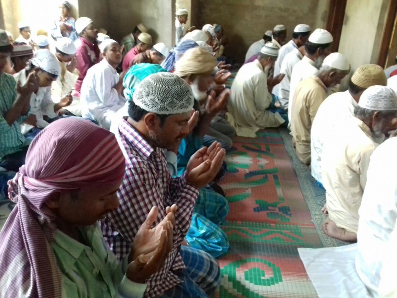 रमजानुल मुबारक का दूसरे जुमा की नमाज अकीदत के साथ रोजेदारों ने पढ़ी